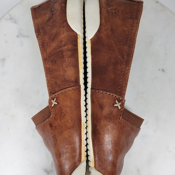 Frye Melanie Shoes Womens 7 Cognac Brown Leather Embossed Logo Slip On Flats - Picture 9 of 16